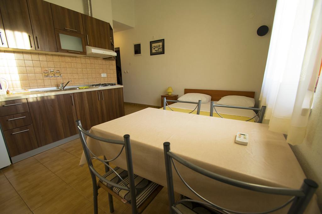 Apartments Zile 斯塔利格拉德-帕克利尼卡 客房 照片